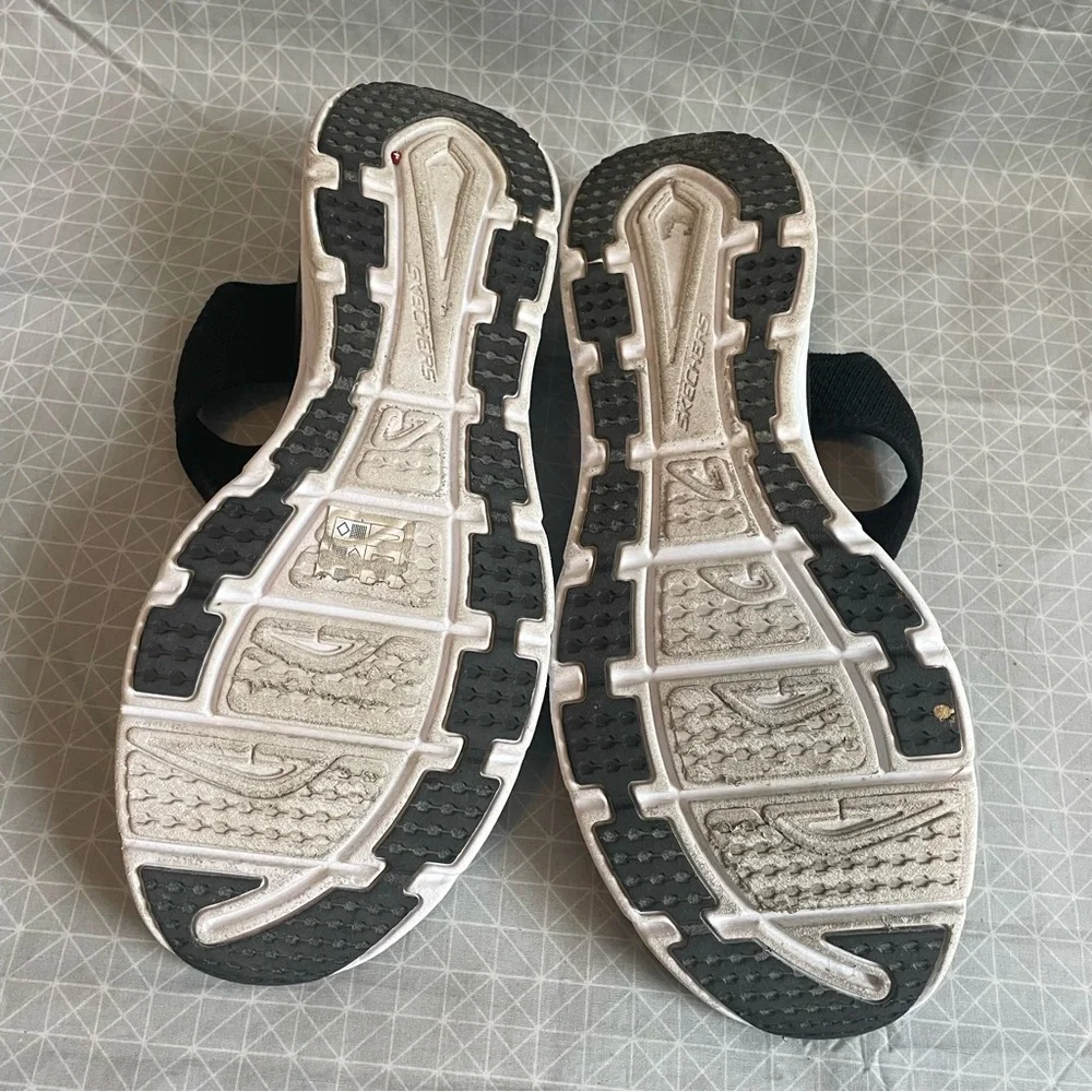 Skechers Relaxed Fit Luxe Foam Black Stretch Sandals 11 - Picture 6 of 7